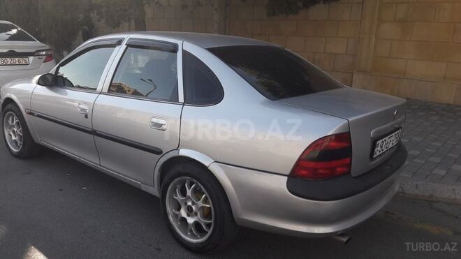 Opel Vectra 1996, 247,000 km - 1.8 l - Bakı