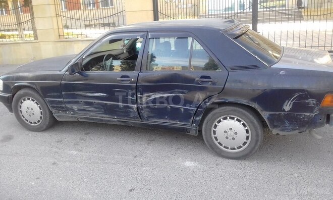 Mercedes 190 1990, 300,000 km - 1.8 l - Bakı
