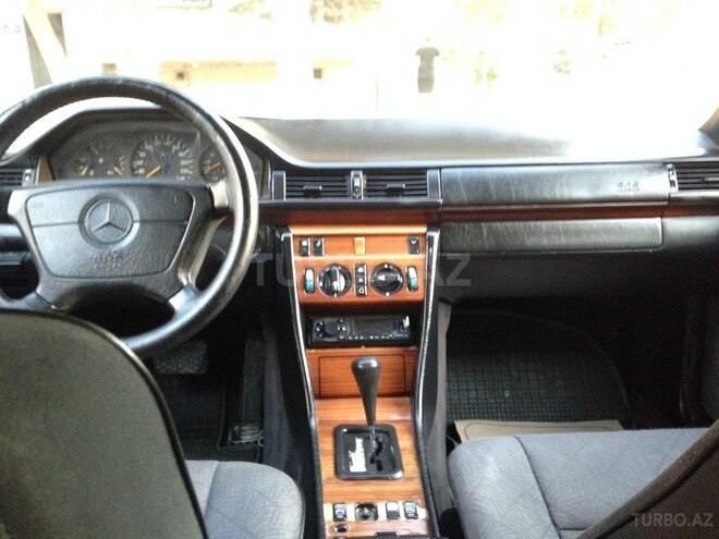 Mercedes E 220 1995, 386,900 km - 0.2 l - Bakı