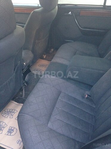 Mercedes E 220 1995, 386,900 km - 0.2 l - Bakı
