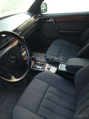 Mercedes E 220 1995, 386,900 km - 0.2 l - Bakı