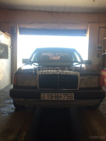 Mercedes E 200 1991, 302,300 km - 2.0 l - Bakı