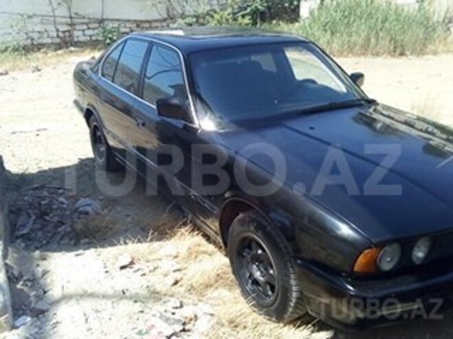BMW 525 1988, 331,567 km - 2.5 л - Bakı