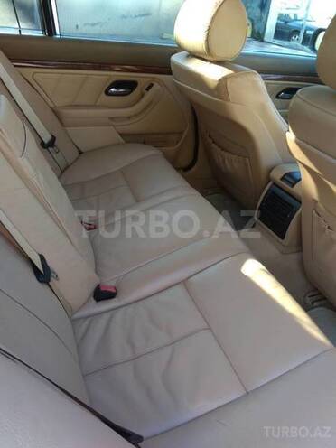 BMW 530 2001, 260,000 km - 3.0 l - Bakı