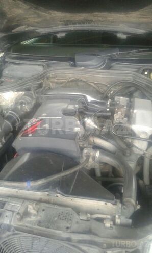 Mercedes E 220 1994, 290,000 km - 2.2 л - Ağstafa