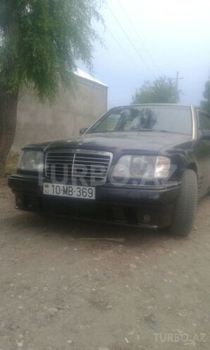 Mercedes E 220 1994, 290,000 km - 2.2 л - Ağstafa