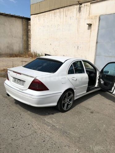 Mercedes C 320 2001, 350,000 km - 3.2 l - Bakı