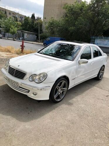 Mercedes C 320 2001, 350,000 km - 3.2 l - Bakı