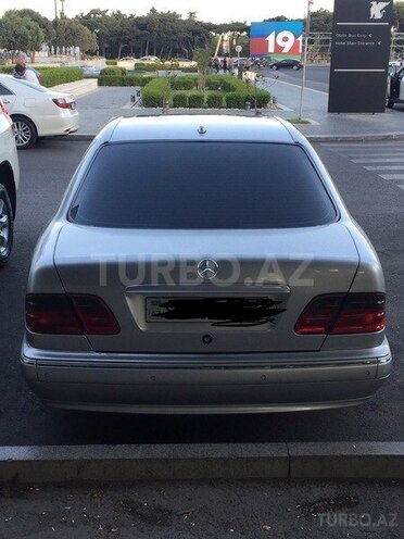 Mercedes E 320 1999, 242,086 km - 3.2 l - Bakı