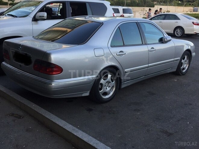 Mercedes E 320 1999, 242,086 km - 3.2 l - Bakı