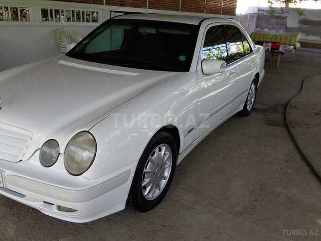 Mercedes E 220 2000, 200,000 km - 2.2 л - Şirvan
