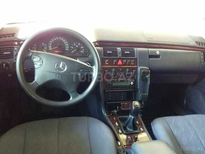 Mercedes E 220 2000, 200,000 km - 2.2 л - Şirvan