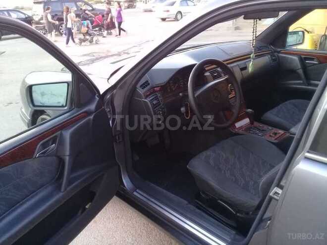 Mercedes E 200 1997, 299,100 km - 2.0 l - Bakı