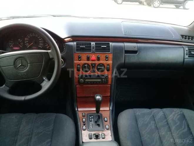 Mercedes E 200 1997, 299,100 km - 2.0 l - Bakı