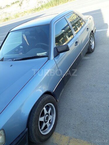 Mercedes E 260 1987, 364,000 km - 2.6 l - Bakı