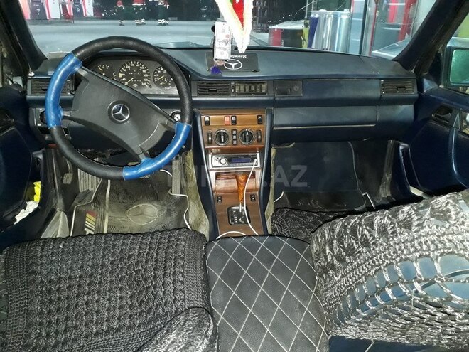 Mercedes E 260 1987, 364,000 km - 2.6 l - Bakı