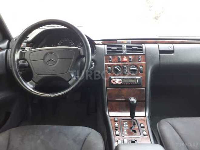 Mercedes E 240 1998, 226,000 km - 2.4 l - Şəmkir