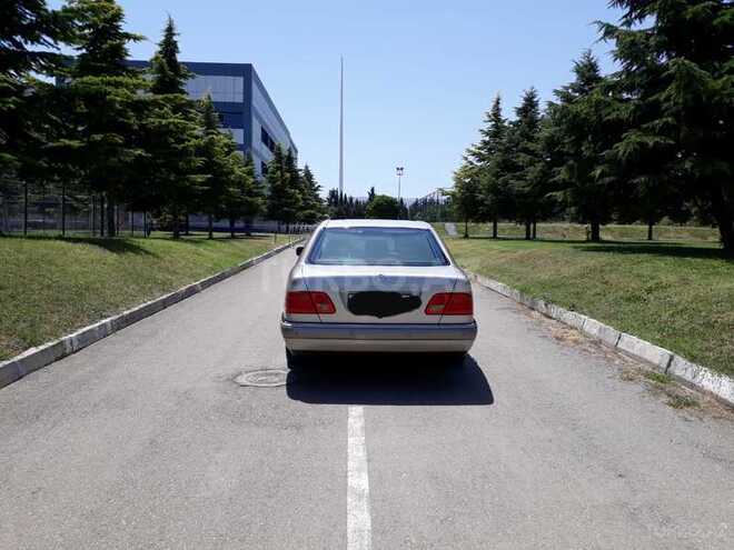 Mercedes E 240 1998, 226,000 km - 2.4 l - Şəmkir