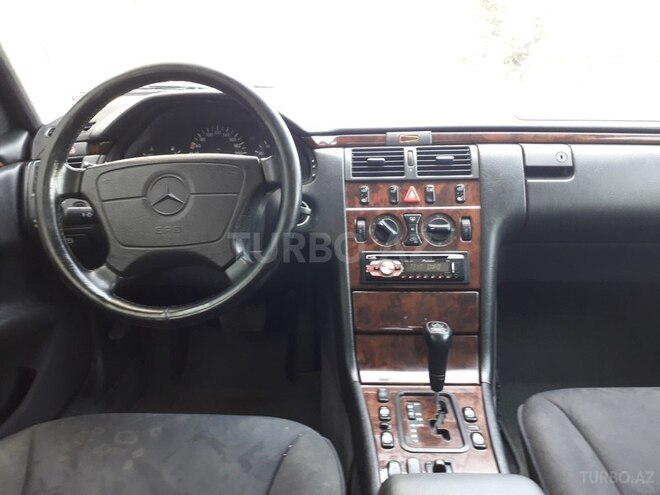 Mercedes E 240 1998, 226,000 km - 2.4 l - Şəmkir