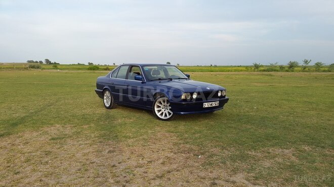 BMW 520 1991, 230,000 km - 2.0 l - Bakı