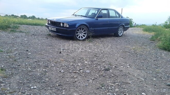 BMW 520 1991, 230,000 km - 2.0 l - Bakı
