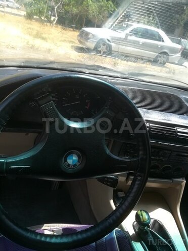 BMW 520 1988, 375,000 km - 2.0 l - Bakı