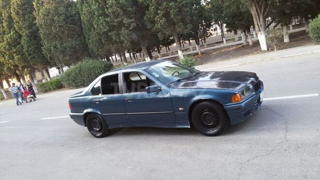 BMW 318 1995, 344,000 km - 1.8 l - Sumqayıt