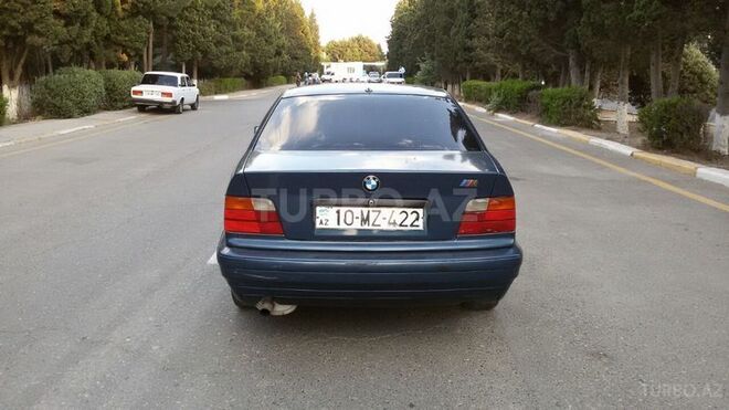BMW 318 1995, 344,000 km - 1.8 l - Sumqayıt