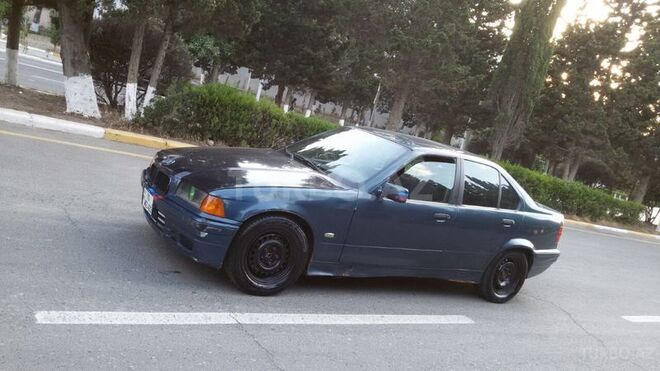 BMW 318 1995, 344,000 km - 1.8 l - Sumqayıt