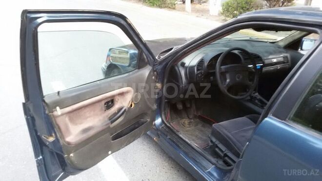 BMW 318 1995, 344,000 km - 1.8 l - Sumqayıt