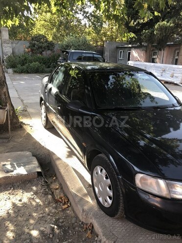 Opel Vectra 1996, 350,000 km - 1.8 l - Gəncə