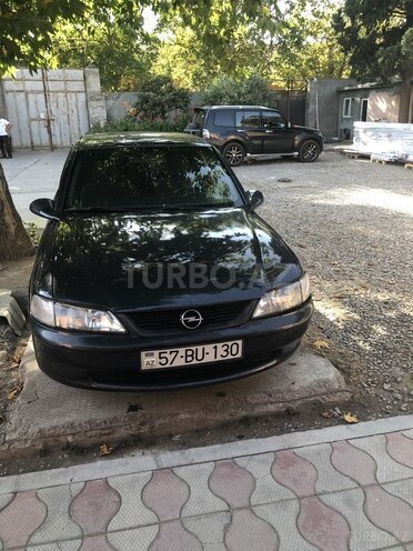 Opel Vectra 1996, 350,000 km - 1.8 l - Gəncə