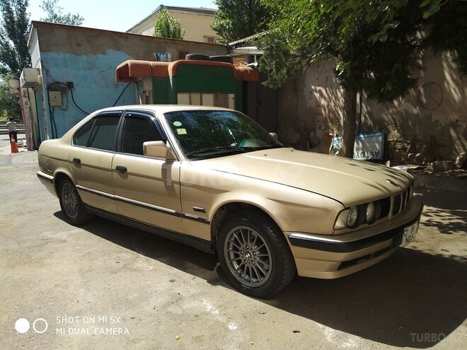 BMW 520 1990, 350,000 km - 2.0 l - Bakı