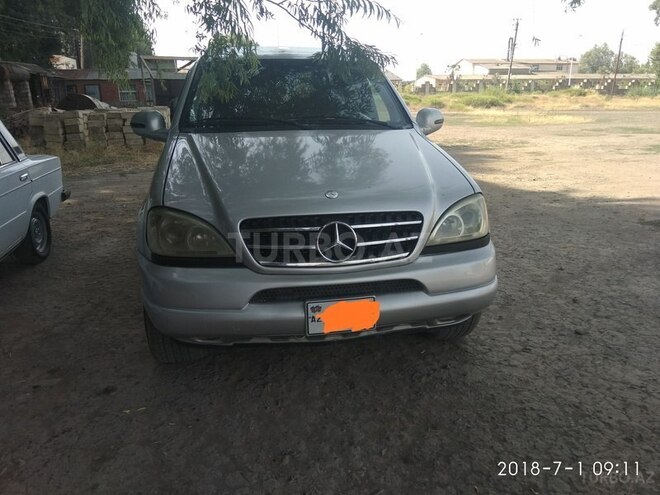 Mercedes  1999, 200,000 km - 4.3 l - Masallı