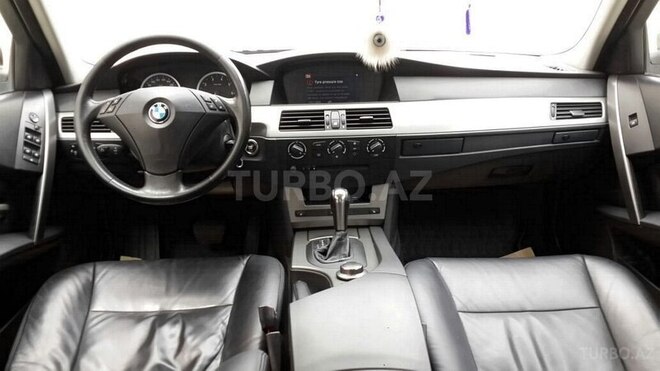 BMW 523 2007, 212,000 km - 2.5 l - Bakı