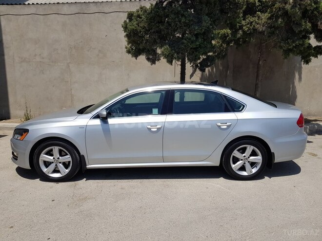 Volkswagen Passat 2013, 64,000 km - 1.8 l - Bakı