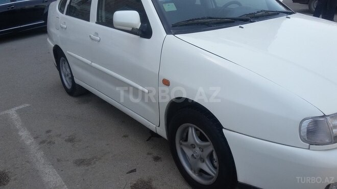 Volkswagen Polo 1998, 311,979 km - 1.6 l - Bakı