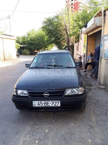 Opel Astra 1993, 312,000 km - 2.0 l - Bakı