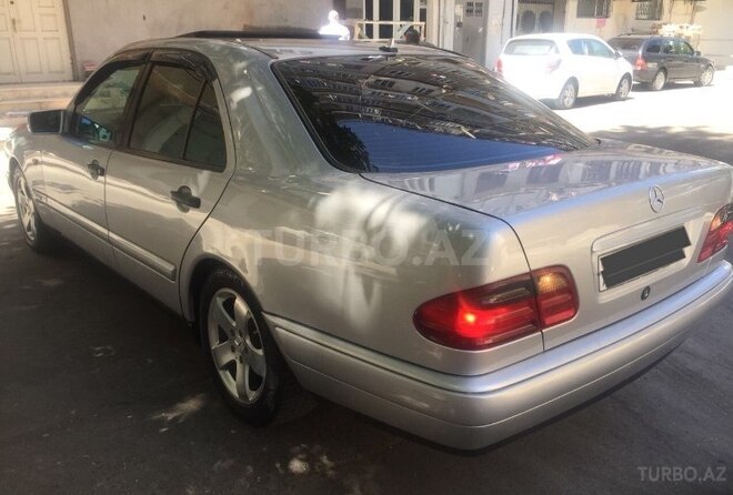 Mercedes E 200 1996, 297,000 km - 2.0 л - Bakı