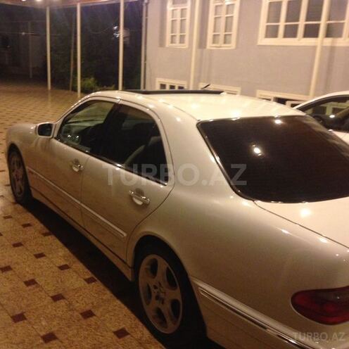 Mercedes E 240 1999, 255,000 km - 2.4 l - Masallı