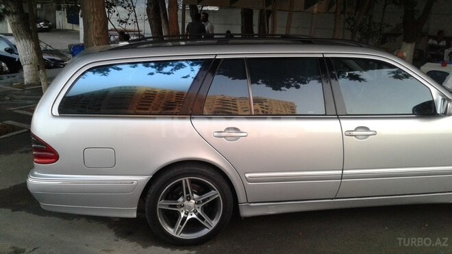 Mercedes E 220 2001, 292,000 km - 2.2 l - Bakı