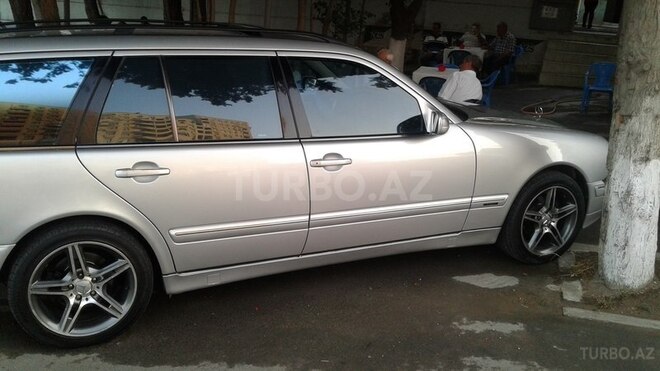 Mercedes E 220 2001, 292,000 km - 2.2 l - Bakı