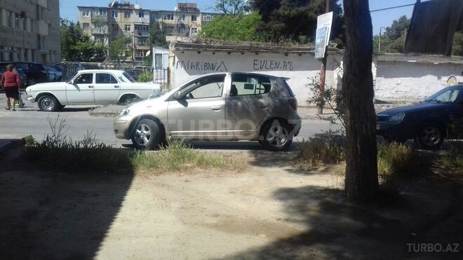 Toyota Yaris 2002, 172,632 km - 1.5 l - Bakı