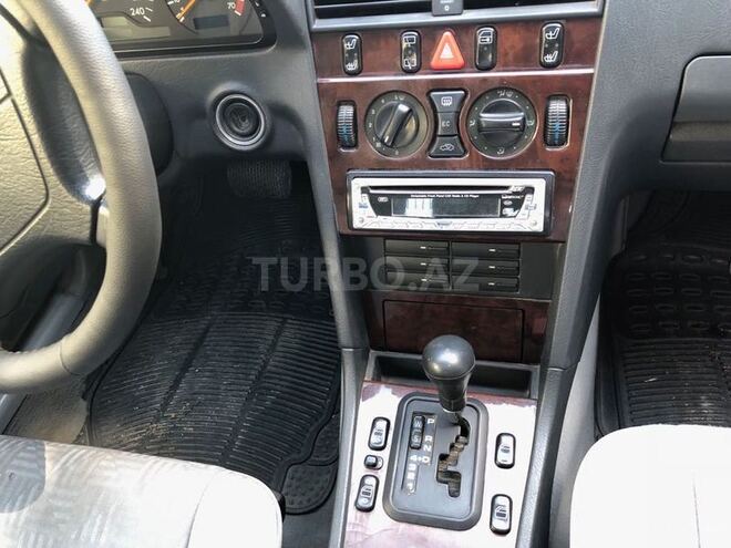 Mercedes C 180 1997, 200,000 km - 1.8 l - Bakı