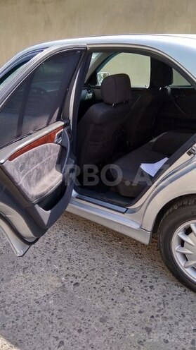 Mercedes E 220 2000, 351,000 km - 2.2 l - Bakı