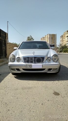Mercedes E 220 2000, 351,000 km - 2.2 l - Bakı