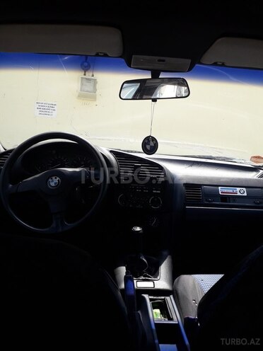 BMW 318 1992, 250,000 km - 1.8 l - Bakı