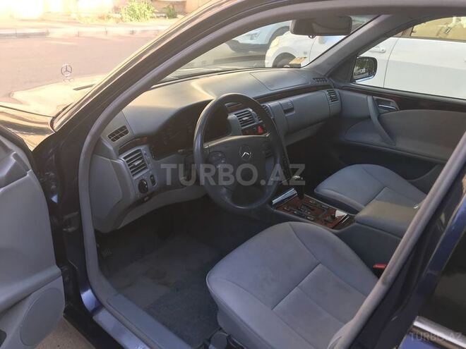 Mercedes E 200 2000, 247,000 km - 2.0 л - Bakı