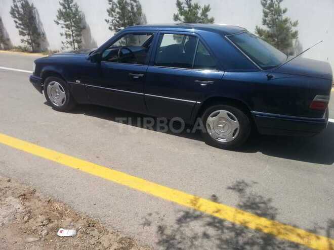 Mercedes E 220 1995, 356,000 km - 2.2 л - Bakı
