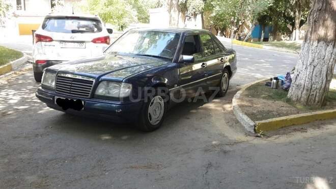 Mercedes E 220 1995, 356,000 km - 2.2 л - Bakı
